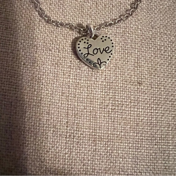 NWT Brighton heart pendant necklace with dust bag - Picture 3 of 9